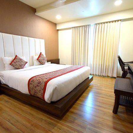 Hotel Pari Дварка Экстерьер фото